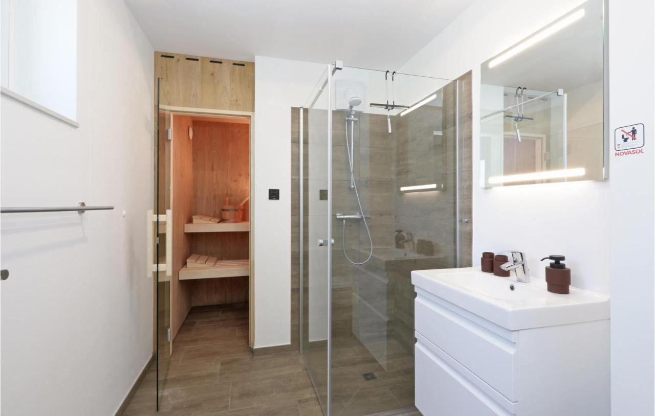 3 Bedroom Stunning Home In Lembruch-Duemmer See Dış mekan fotoğraf